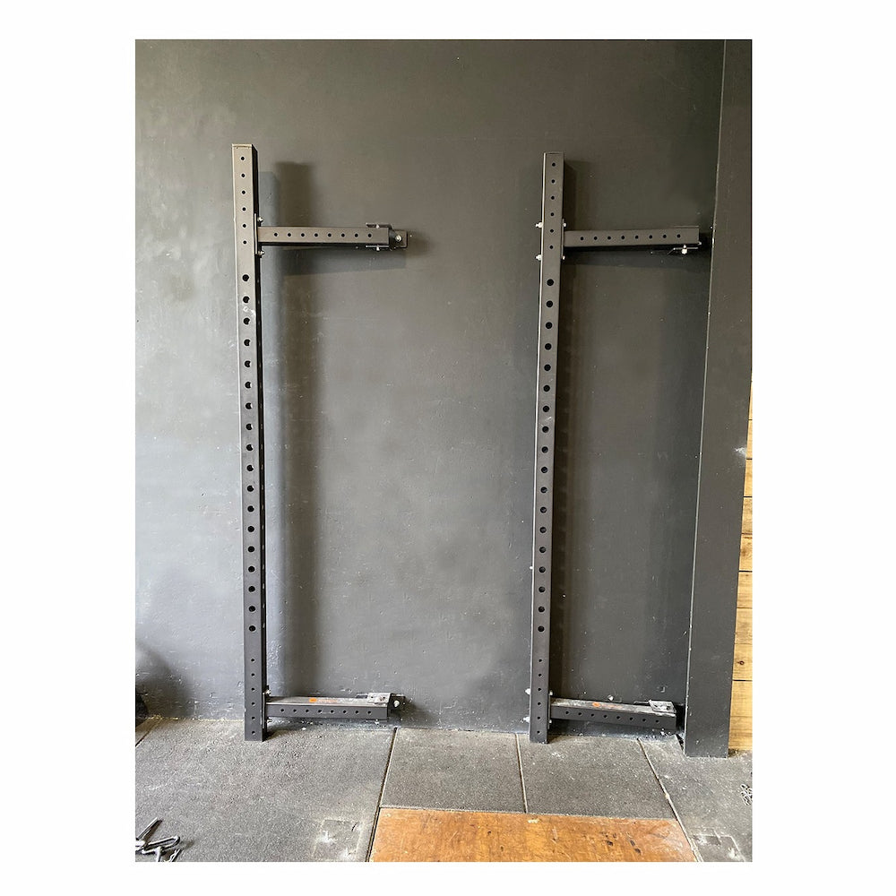 Cage murale pliable